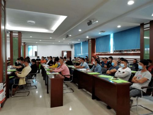 各鎮(zhèn)街開展特種作業(yè)人員安全技術(shù)培訓演練——今日聚焦龍湖鎮(zhèn)與新塘街道